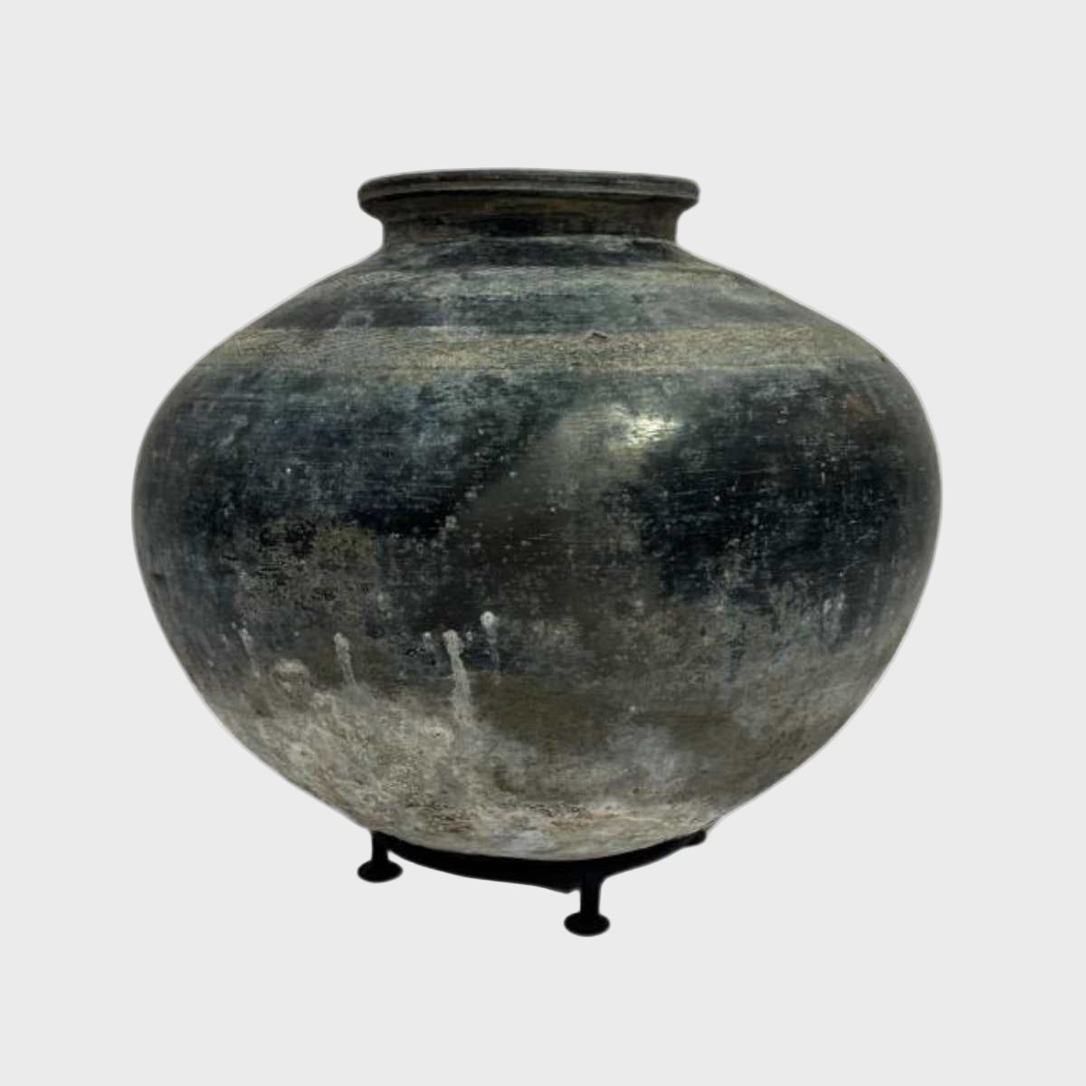 Original Clay Pot on Stand